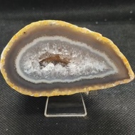 Agate geode polished surface white crystal teeth geode