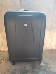 ORIGINAL DELSEY HARD SHELL DARK GREY LUGGAGE, Medium - Large. 原装 DELSEY 硬壳深灰色行李箱，中号 - 大号.