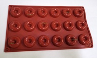 18 Holes Small Donut Silicone Cake Mould Baking Doughnuts Mold Soap Maker / 18 连甜甜圈 硅胶制冻冰块模具 布丁 奶皂 烘