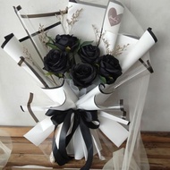 buket bunga mawar hitam premium, black roses, buket wisuda cowok,