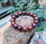 正宗天然雞血紅三江雞血石手珠鍊～圓珠12mm ~賣埸特賣優惠商品～天然雞血石能定驚安神～幫助睡眠～時來運轉
