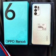 OPPO Reno 6 