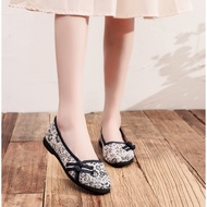 Ethnic Style Embroidered Shoes Flat Soft Sole Shoes