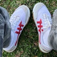 HIEUTHUHAI bata shoes, iwin sneakers