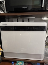 TOSHIBA 洗碗碟機