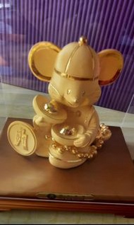 恒生銀行金鼠擺設