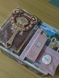 花知曉 送盒+拇指粉撲+眼影刷