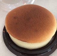 IPOH FOOD-JJ ROLL FLUFFY COTTON CHEESE CAKE 320gm- ( PURCHASE RM600 and above , FREE SHIPPING )