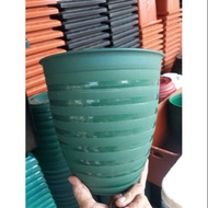 Wasp Pot size 21 cm high