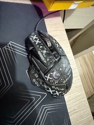 Logitech G502 HERO 電競滑鼠