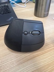 Logitech lift 右手人體工學滑鼠