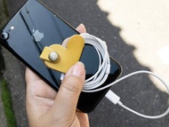 與ONES耳機協調的鋒利黃心形卷線器Round and Round，Makiki OHC-YY