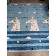 cadar reject limited stock, brand ai-zhouo corak UNIKORN, QUEEN 3IN1