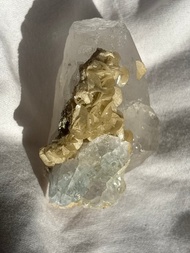 瑤崗仙水晶螢石雲母共生 彩虹 礦標 原石 水晶 crystal 擺設 擺件