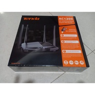 TENDA Tent AC10U AC1200 Smart Dual-Band Gigabit WiFi Router