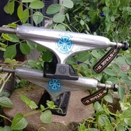 Truck Independent Martinez size 139