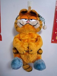 二手 1981 Garfield Pyjama Plush Doll 加菲貓40cm大毛公仔（睡帽有掉色及變黃狀況 可以参考圖片10）