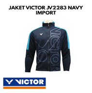 JAKET BADMINTON VICTOR JV2283 POLYESTER SUPER IMPORT NAVY/JAKET BADMINTON VICTOR/JAKET BULUTANGKIS VICTOR/JAKET BULUTANGKIS DEWASA/JAKETAKET OLAHRAGA PRIA/JAKET OLAHRAGA/JAKET BULUTANGKIS MURAH/JAKET PRIA/JAKET LARI/JAKET LAKI LAKI/JAKET BADMINTON IMPORT