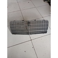 Used Mercy W124 grill according to the picture