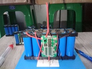 แบตเตอรี่ลิเธียม li-on 18650 แบตเตอรี่ประกอบพร้อมใช้งาน( 6S 2p ) 24 โวลท์ 1 2 แอมป์ bms ป้องกัน 12 แ