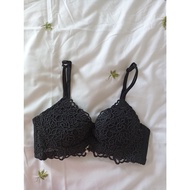 Si bra size 70/75 AB thick black lace