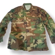Jaket parka outer NATO 1990 edcar industries. Inc jungle bdu coat woodland camoflage pattern combat 