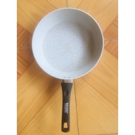 30cm Stone Glazed German Pan Using Induction Hob