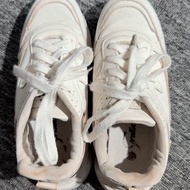 [Preloved] Corolla White Synthetic Leather Shoes 39