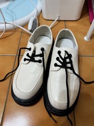 Net白色樂福鞋