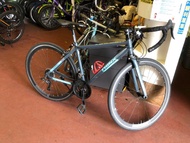 Trinx tempo1.0公路車