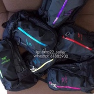 不死鳥 Arc'teryx Arro 22 backpack 始祖鳥 背包 背囊 arro22 arro 22 ARCTERYX 紫色 白色 冰藍色 深藍色 灰白色 白色 桃紅色 綠色 橙色 紅色 啡色 拉鏈 Wildwood Nereus 24K black stealth black Silva Caribou Nocturne Red Purple Ice Blue Grey White violet wine