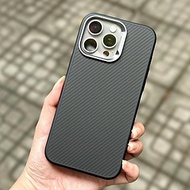 Ốp lưng cao cấp carbon fiber cho Samsung Galaxy S24 Ultra, S24 Plus hiệu Likgus Defender trang bị vi