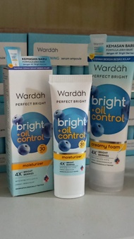 Wardah Paket Perfect Bright Moisturizer SPF 30 + Creamy Foam Oil Control 50ml