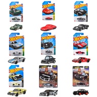 Hot Wheels Boulevard Porsche 911 Carrera RS 2.7 Ride-On Toy Diecast Car for Ages 3 and Up, Black, JB