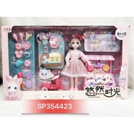 Doll toy with glass eyes and cake stove, pet vespa, 88009A (Box)