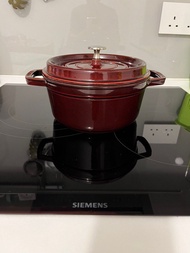 Staub La Cocotte 鑄鐵鍋