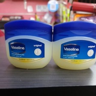 Vaseline pure petroleum jelly