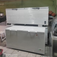 CHEST FREEZER 600 L bekas