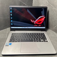 ASUS  ZenBook  14 吋高階商務筆電/i5-8250U 8th Gen/12GB DDR4 /256GB SSD+1TB HDD/14inch 1920*1080P /windows 10/Fast /Notebook/Laptop/文書電腦/UX410UA/38