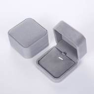7 * 7 * 4cm Flannel Jewelry Packaging Box