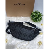 แท้100 % Coach  F78777 กระเป๋าหน้าอกชาย หนังแฟชั่น กระเป๋าคาดอก