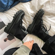 Kasut Doc Martens Platform Hitam Lelaki Terhad