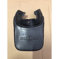 SUZUKI GP100 GP125 TRS TRS118 REAR MUDFLAP FENDER RUBBER