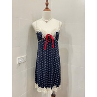 Second-hand short dress with 2hand vintage lace thrift y2k Australian brand