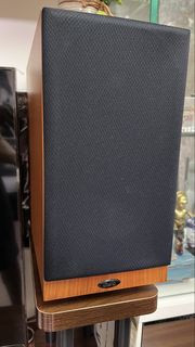 Chario 書架喇叭