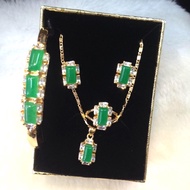 Jewelry Jade 4in1 Set Earing 、ring、Necklace、Bangle.
