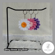 GANTUNGAN DAISY FLOWER KEYCHAIN | DAISY FLOWER KEYCHAIN by ann.craft