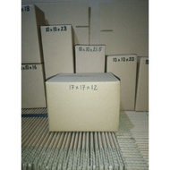 Cardboard 17x17x12 cm plain inside and out