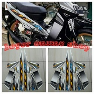 F1zr sporty 2004 white-black motorcycle striping