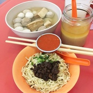 HAKKA MEE 1.5 PORTION PARIS RESTAURANT x 5 sets (non halal ) - MIN ORDER UNTIL SHIPPING OVER RM39